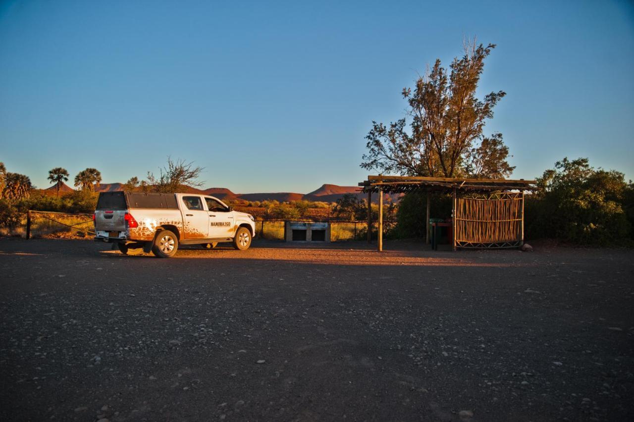 Palmwag Campsite Buitenkant foto